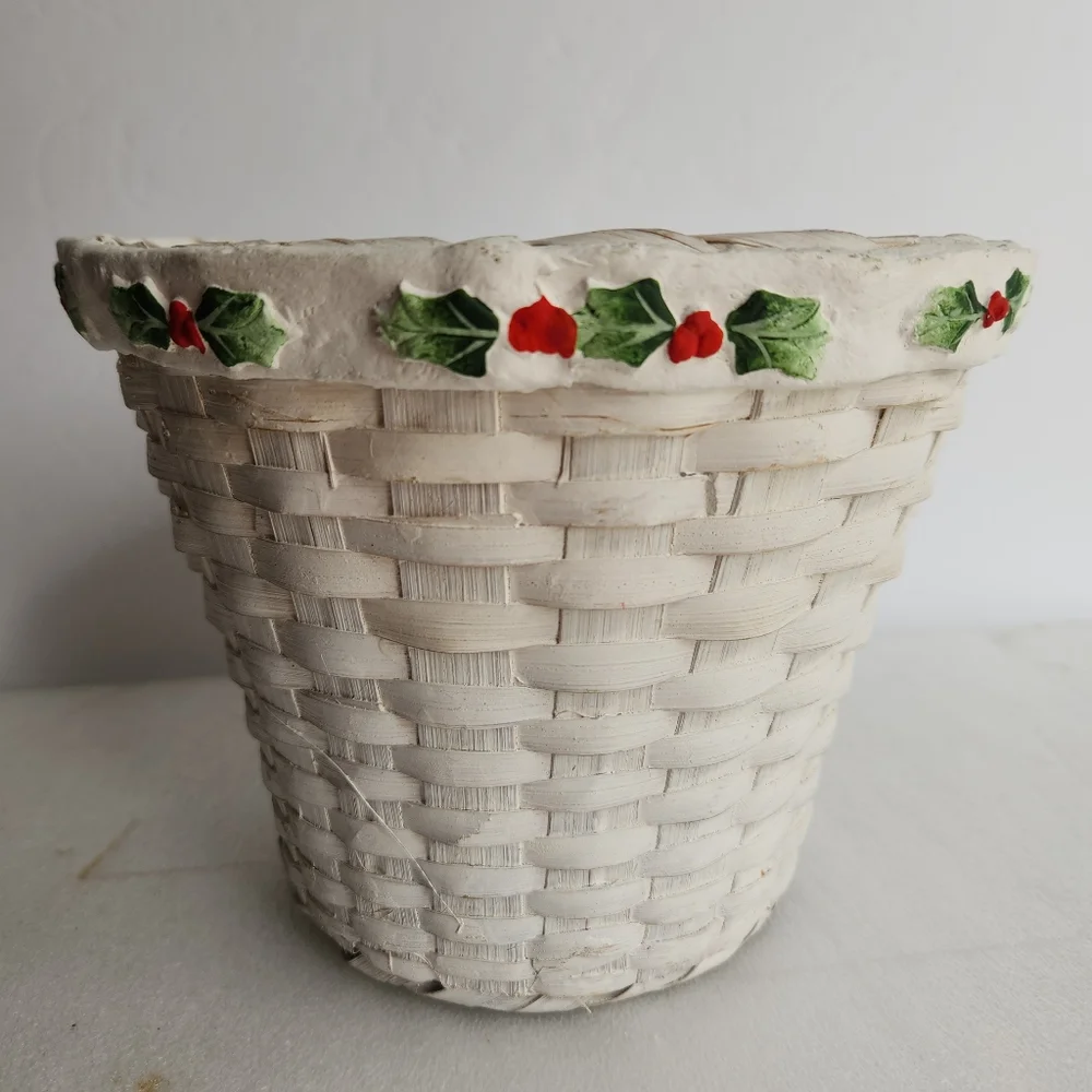 Vintage White Wicker Poinsettia and Holly Christmas Basket